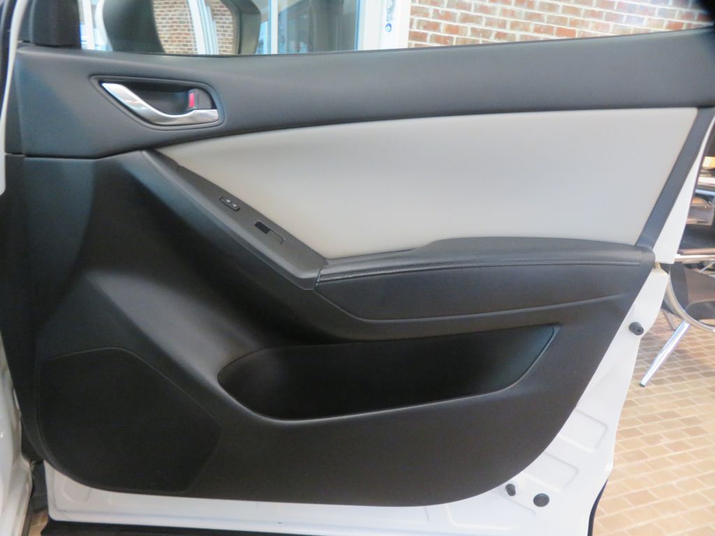 Photo 23 of this MAZDA CX-5