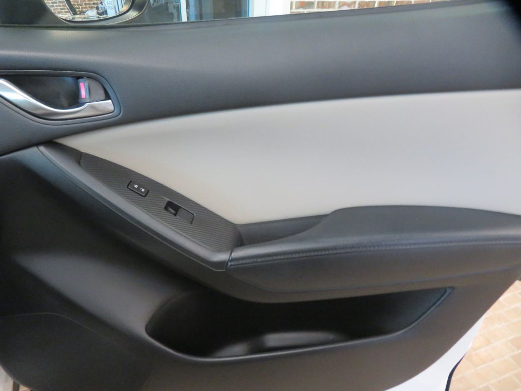 Photo 24 of this MAZDA CX-5