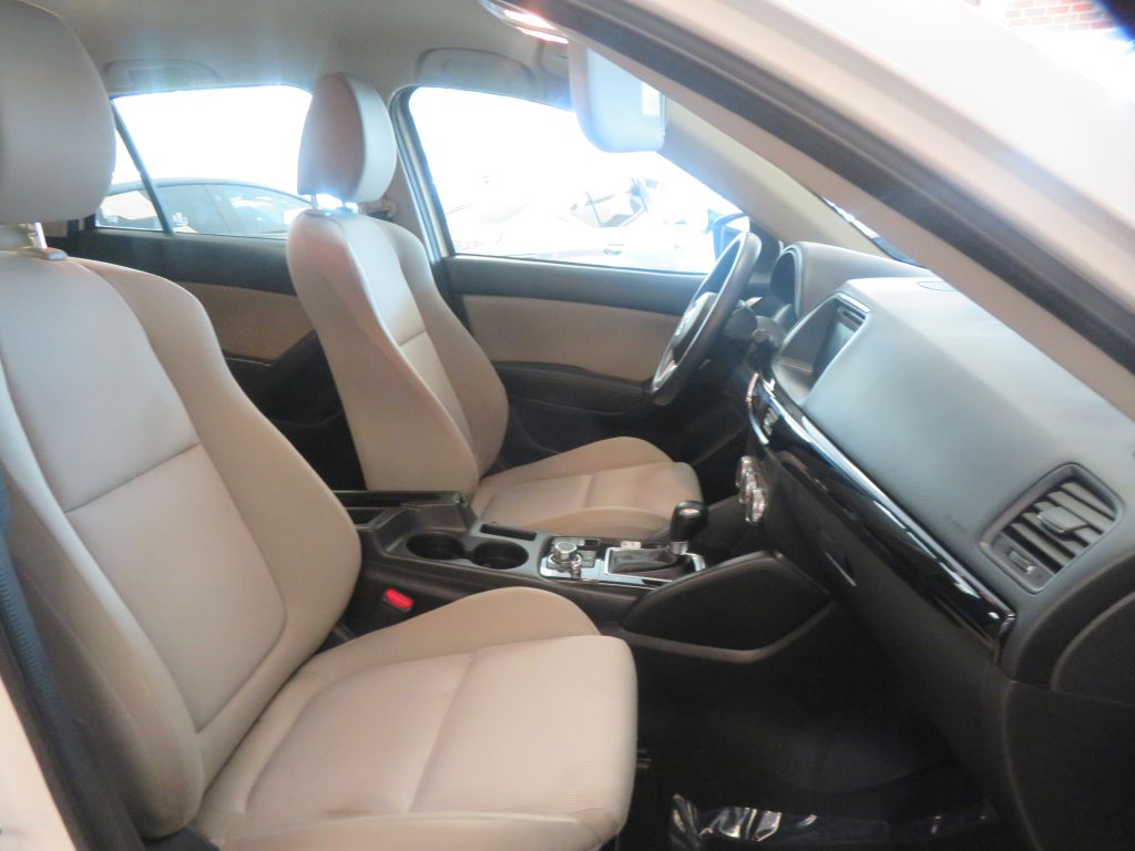 Photo 25 of this MAZDA CX-5