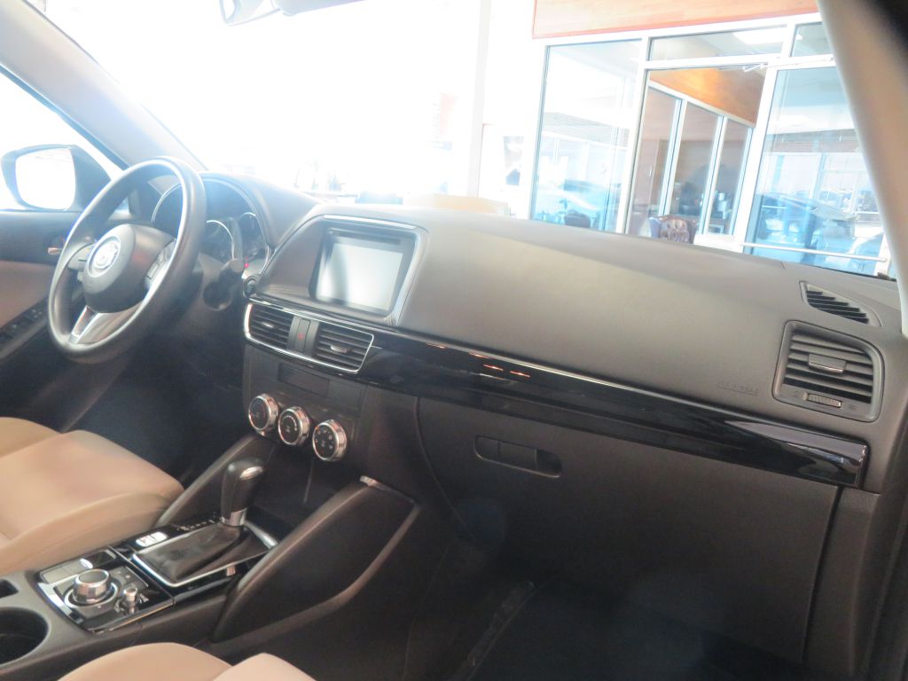 Photo 28 of this MAZDA CX-5