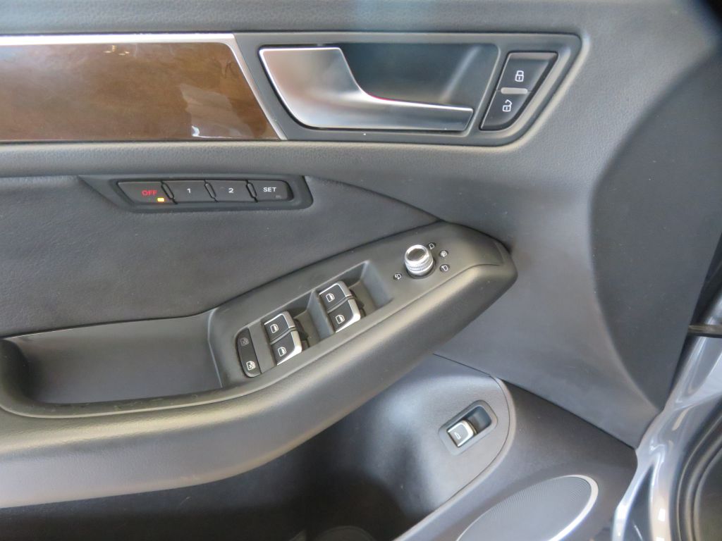 Photo 14 of this AUDI Q5