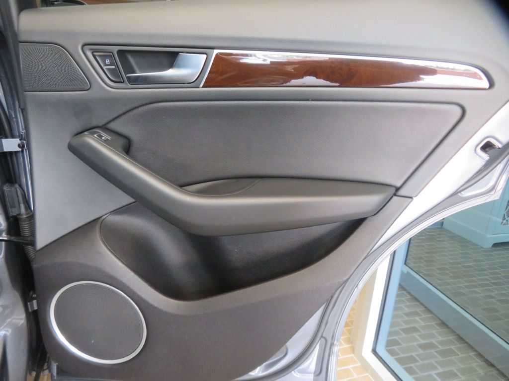 Photo 19 of this AUDI Q5