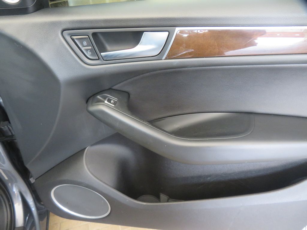 Photo 23 of this AUDI Q5
