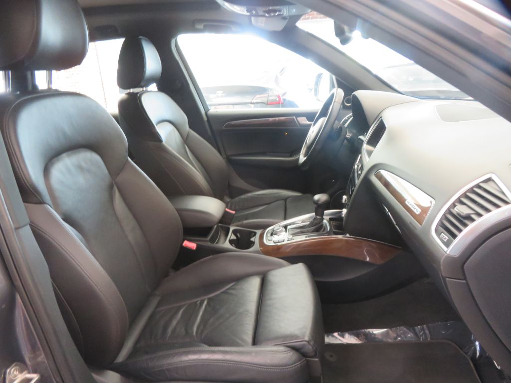 Photo 24 of this AUDI Q5