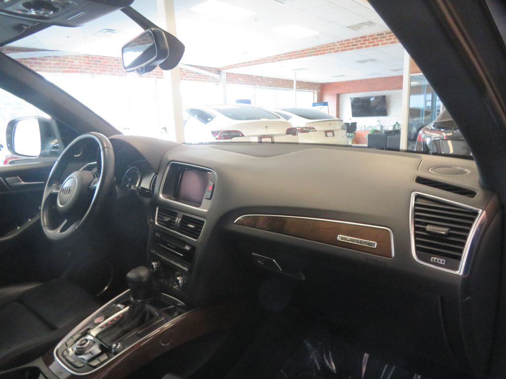 Photo 27 of this AUDI Q5