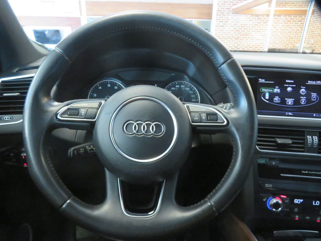 Photo 28 of this AUDI Q5