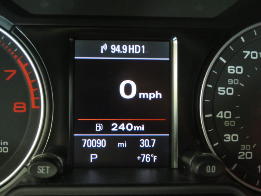 Photo 30 of this AUDI Q5
