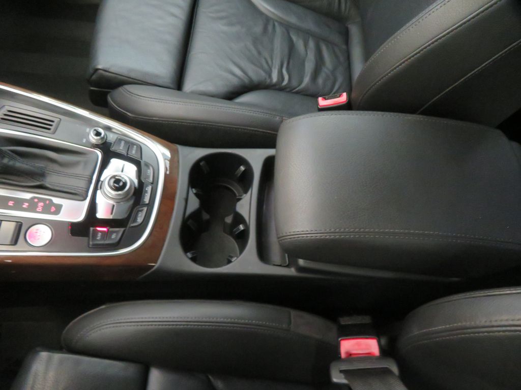 Photo 42 of this AUDI Q5