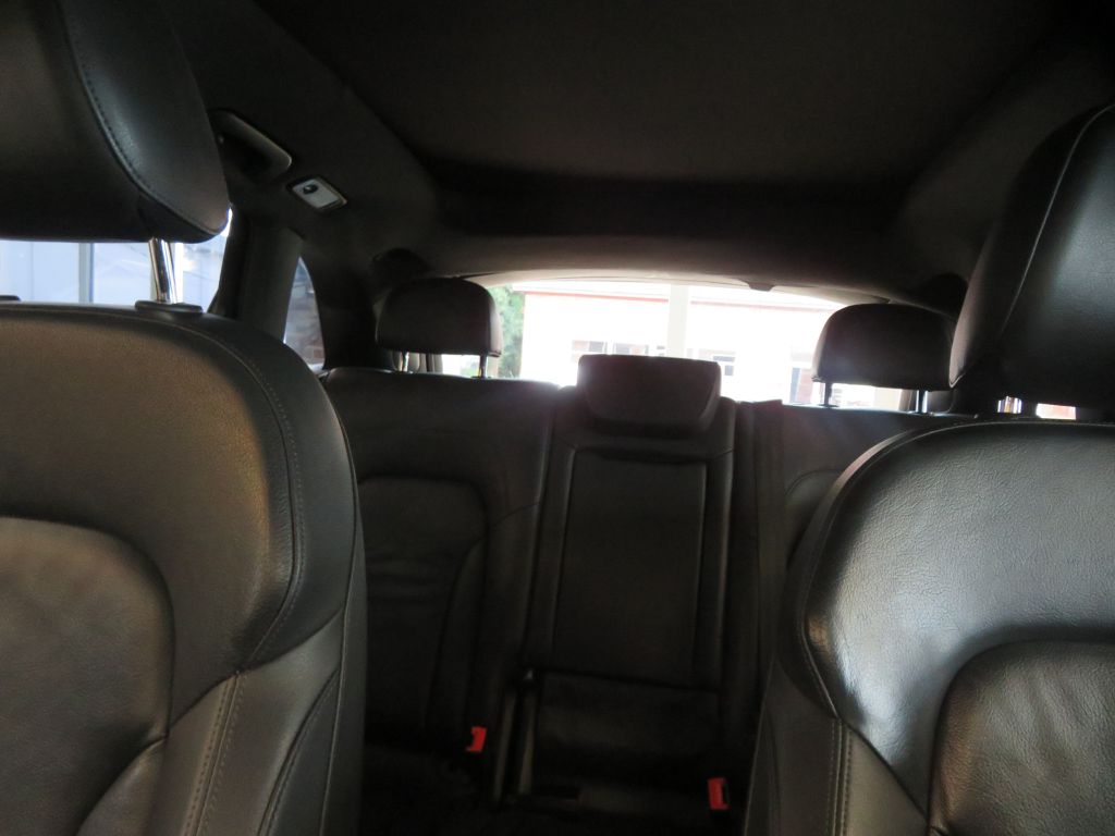 Photo 43 of this AUDI Q5