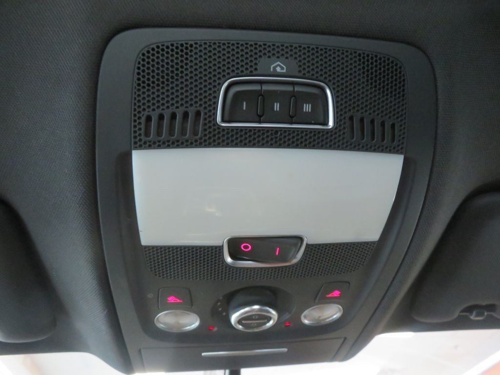 Photo 46 of this AUDI Q5