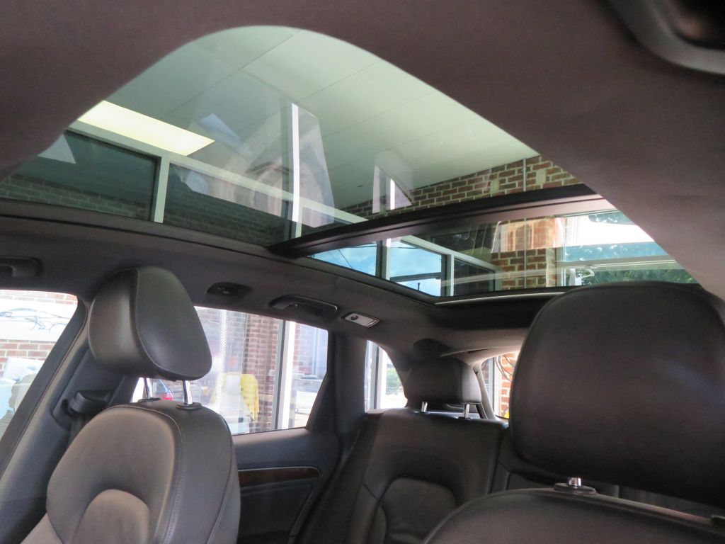 Photo 50 of this AUDI Q5