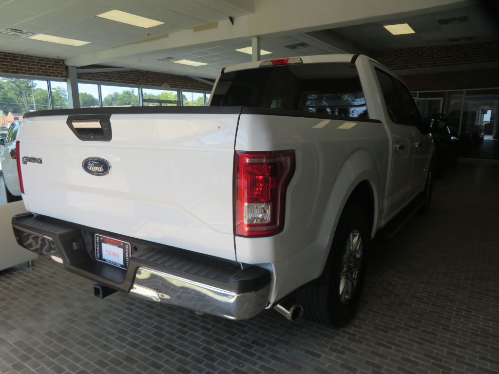 Photo 4 of this FORD F150
