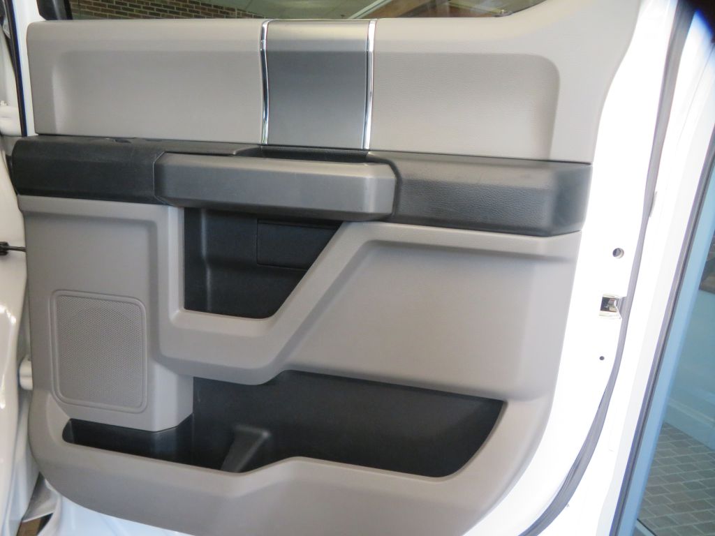 Photo 20 of this FORD F150