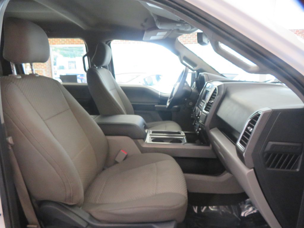 Photo 25 of this FORD F150