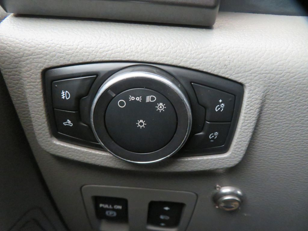 Photo 36 of this FORD F150