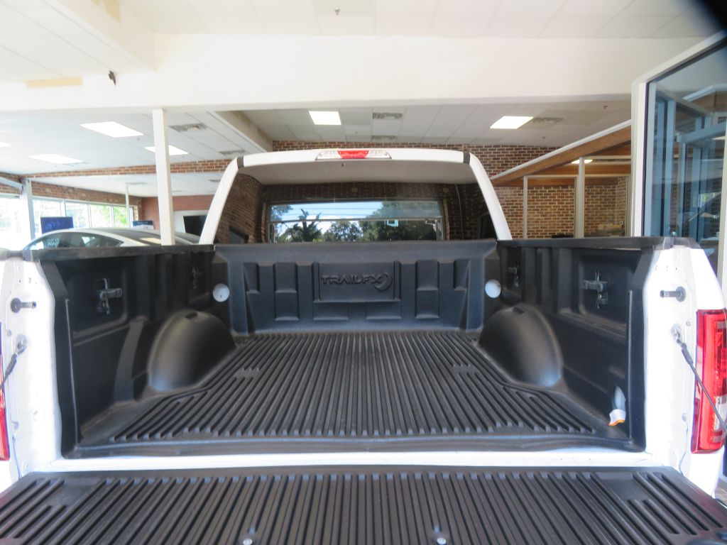 Photo 52 of this FORD F150