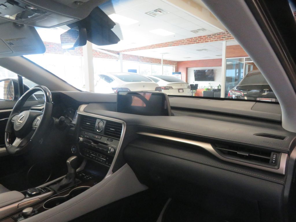 Photo 28 of this LEXUS RX