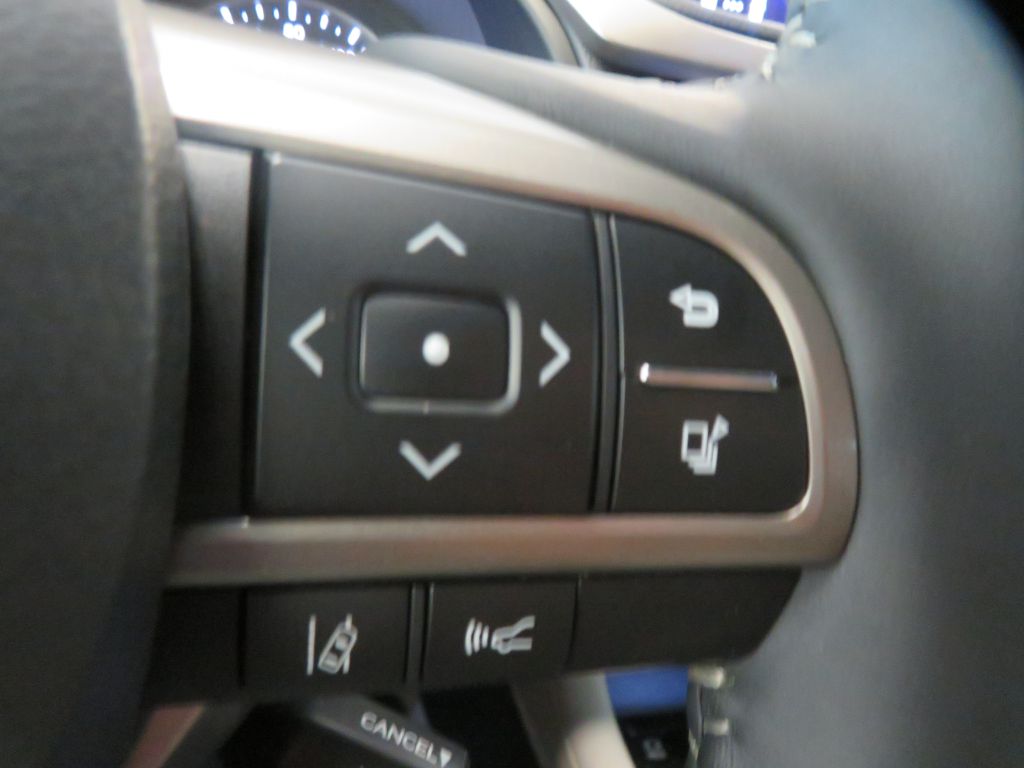 Photo 34 of this LEXUS RX