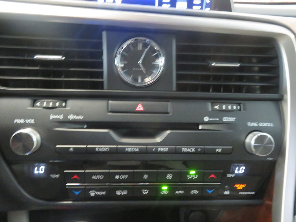 Photo 42 of this LEXUS RX