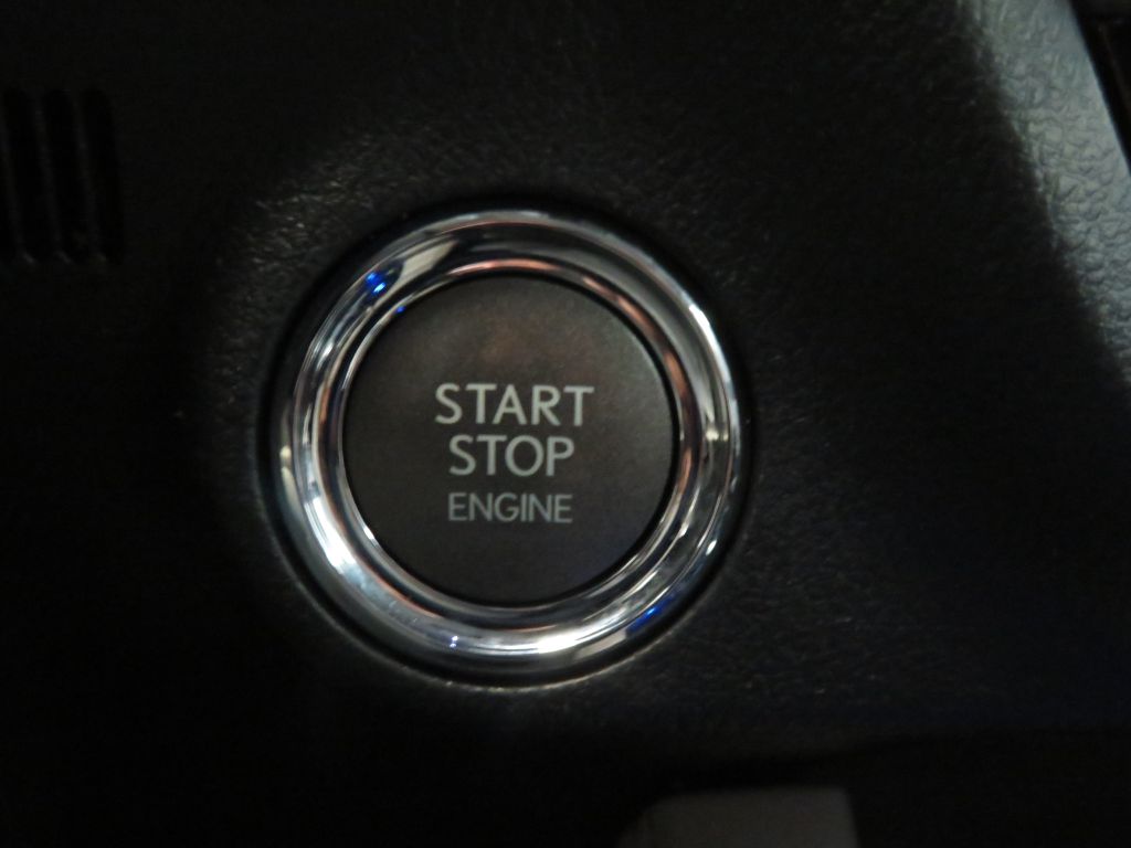 Photo 44 of this LEXUS RX