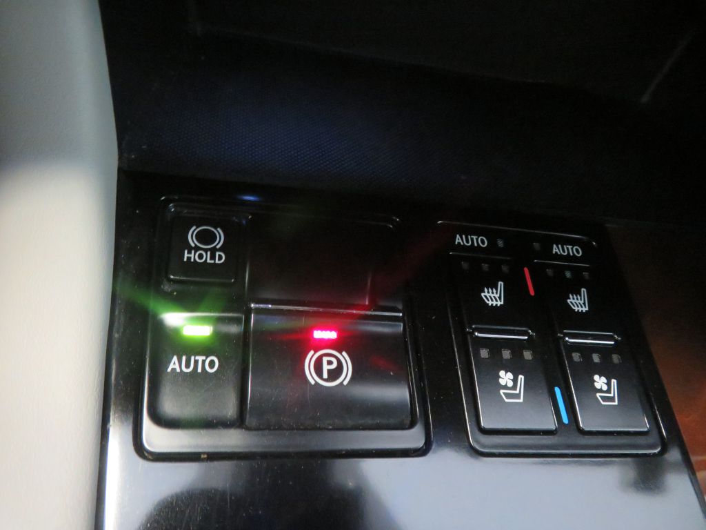 Photo 45 of this LEXUS RX
