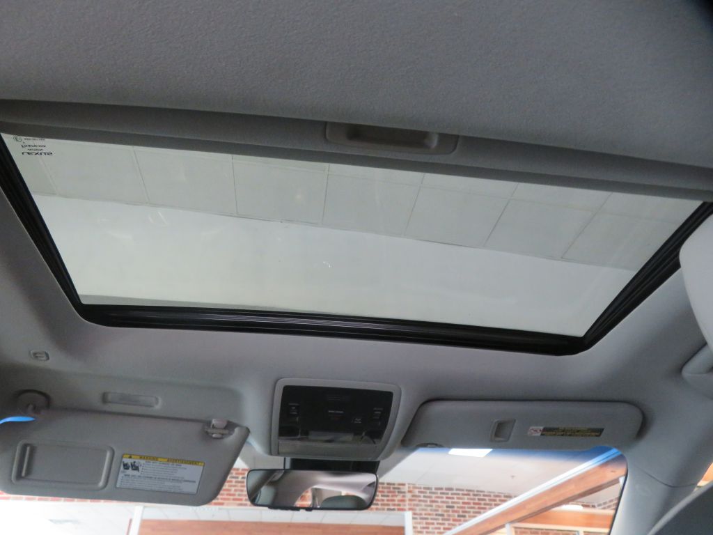 Photo 53 of this LEXUS RX