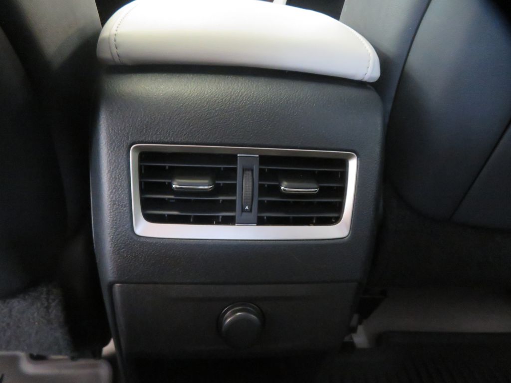 Photo 54 of this LEXUS RX