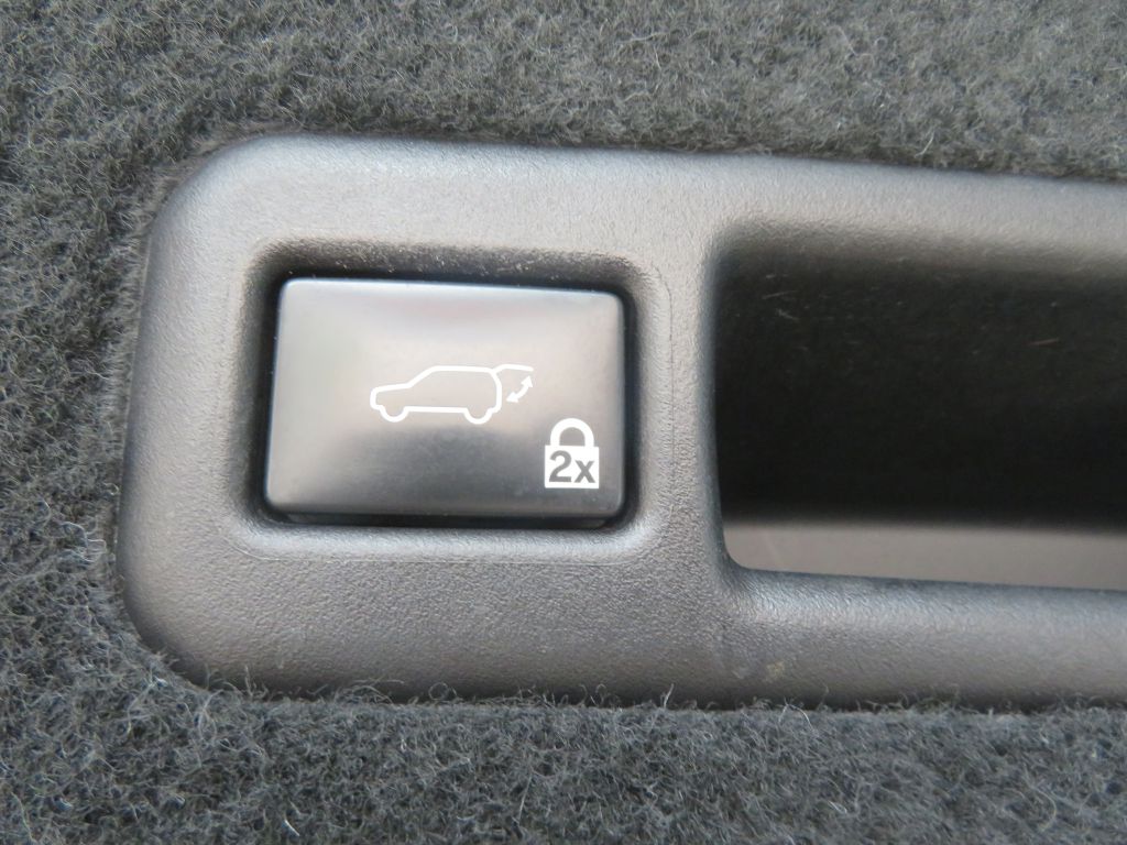Photo 56 of this LEXUS RX