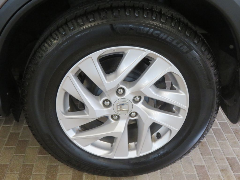 Photo 8 of this HONDA CR-V