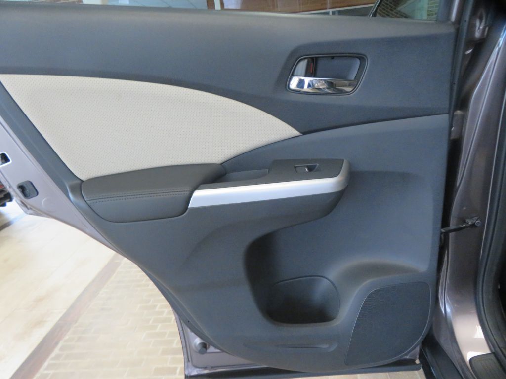 Photo 17 of this HONDA CR-V