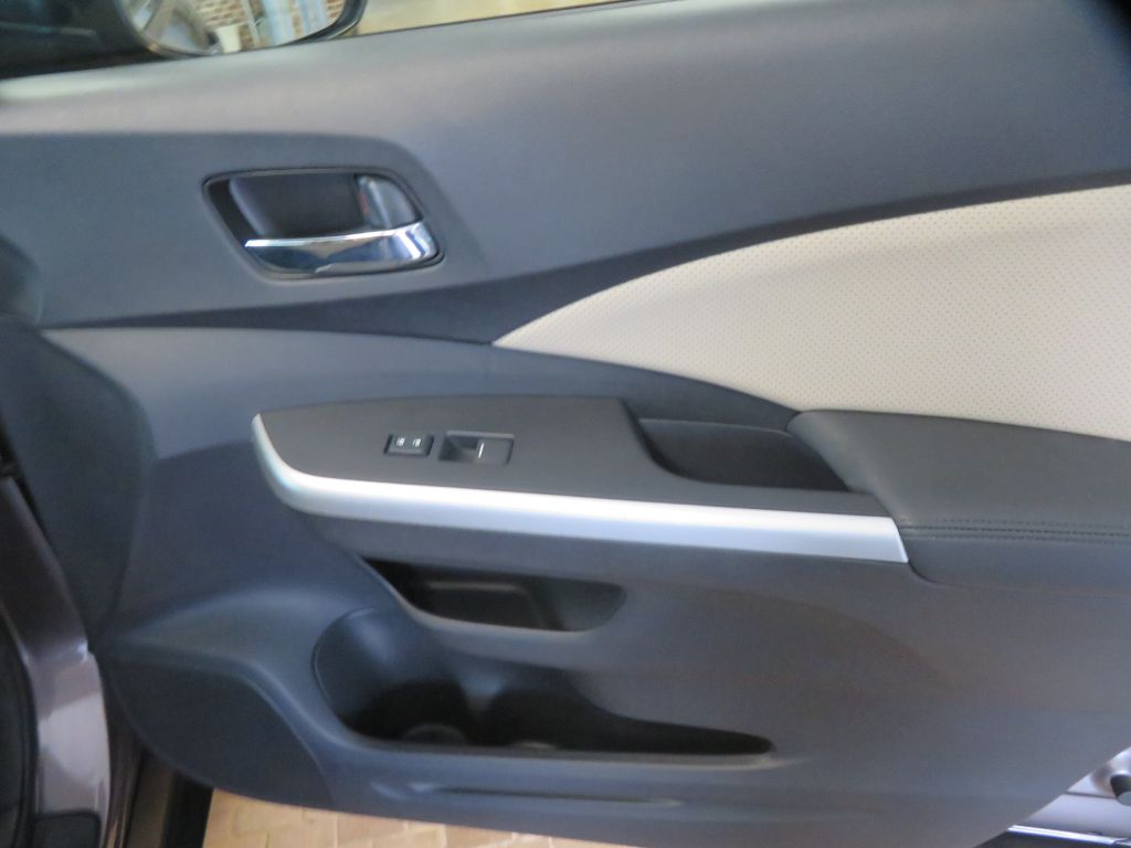 Photo 24 of this HONDA CR-V