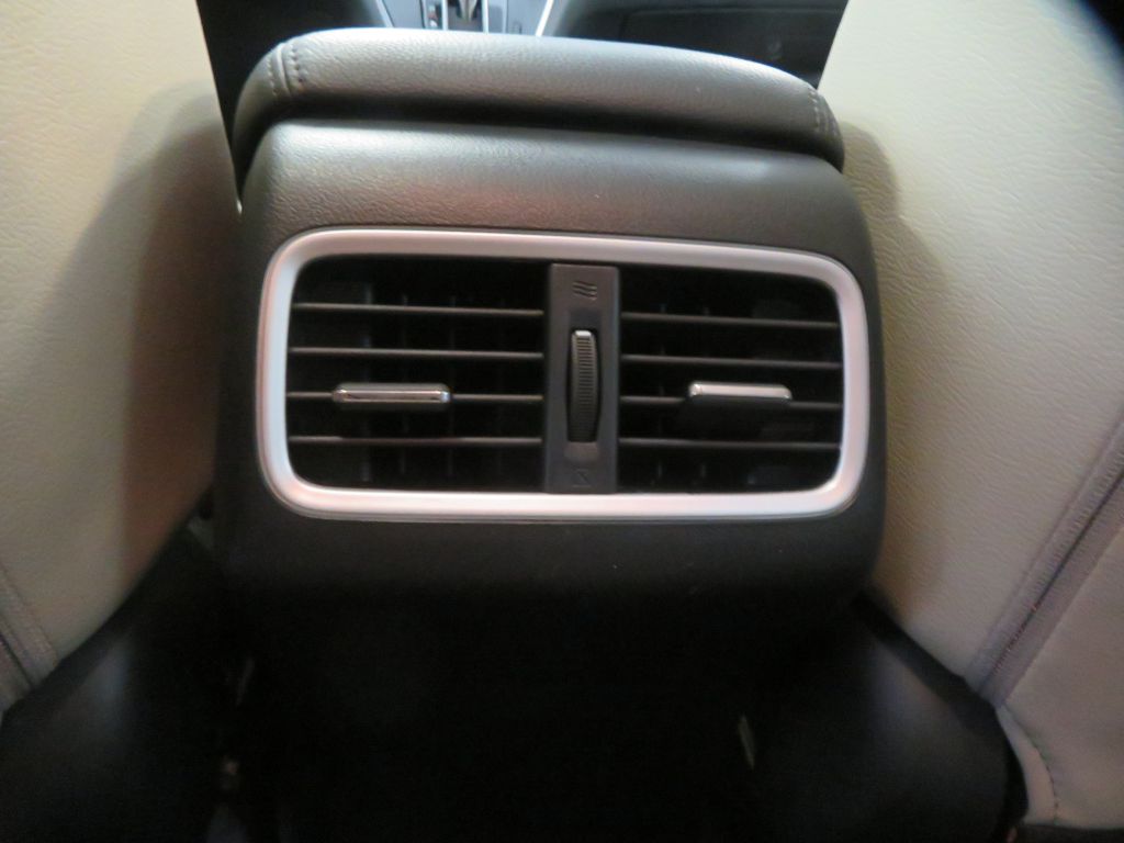 Photo 51 of this HONDA CR-V