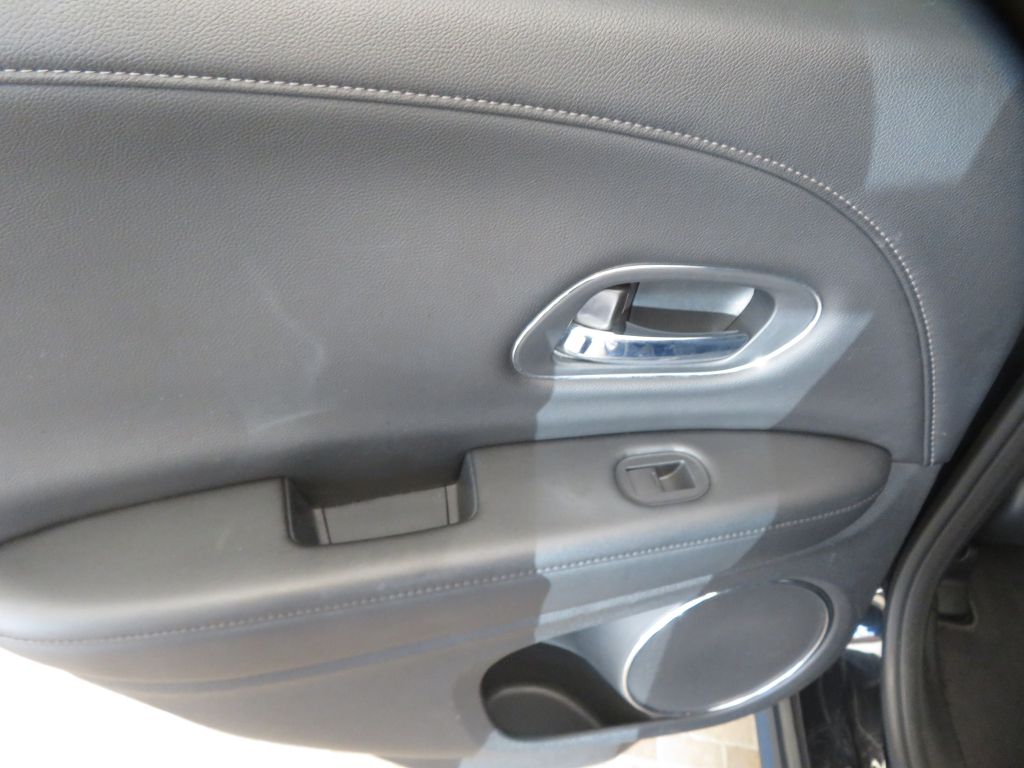 Photo 18 of this HONDA HR-V