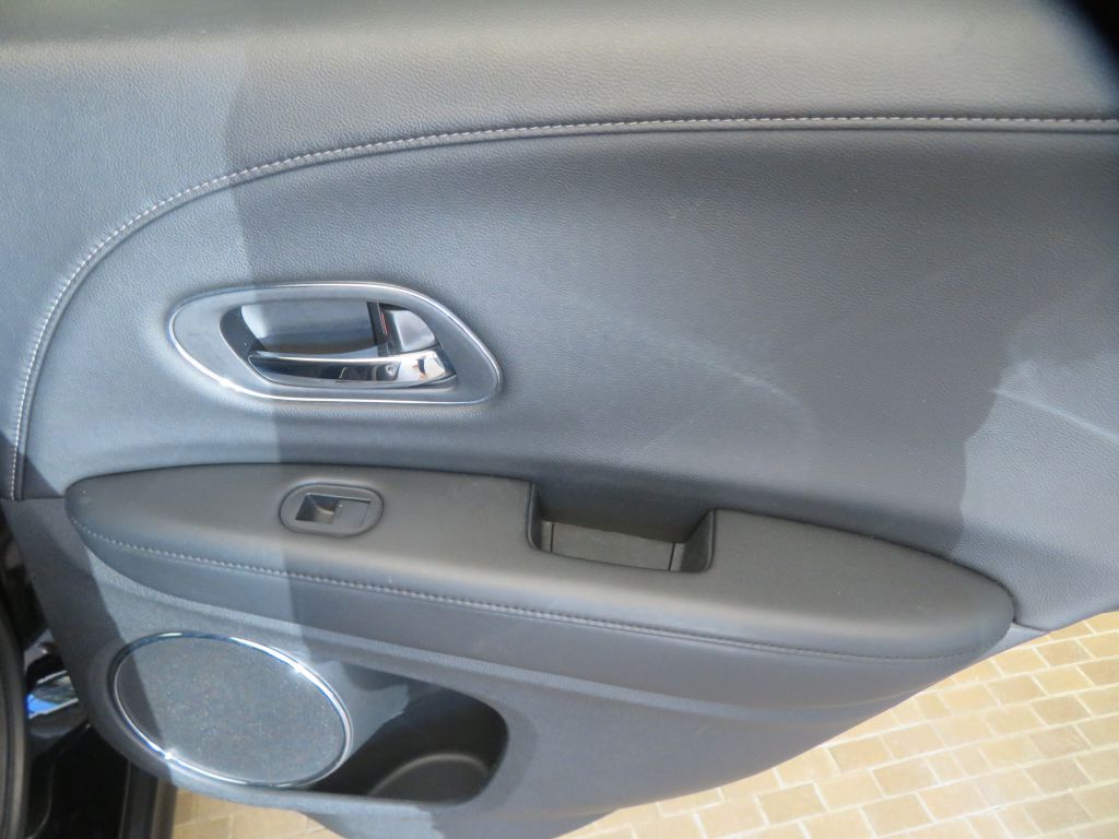 Photo 21 of this HONDA HR-V