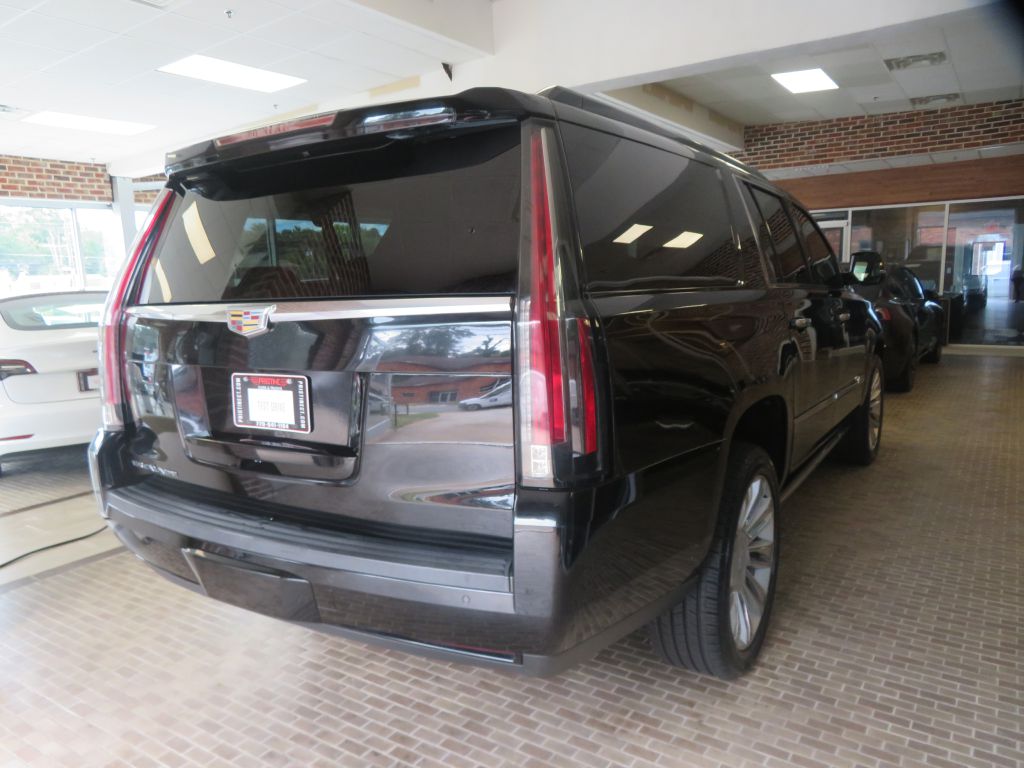 Photo 4 of this CADILLAC ESCALADE