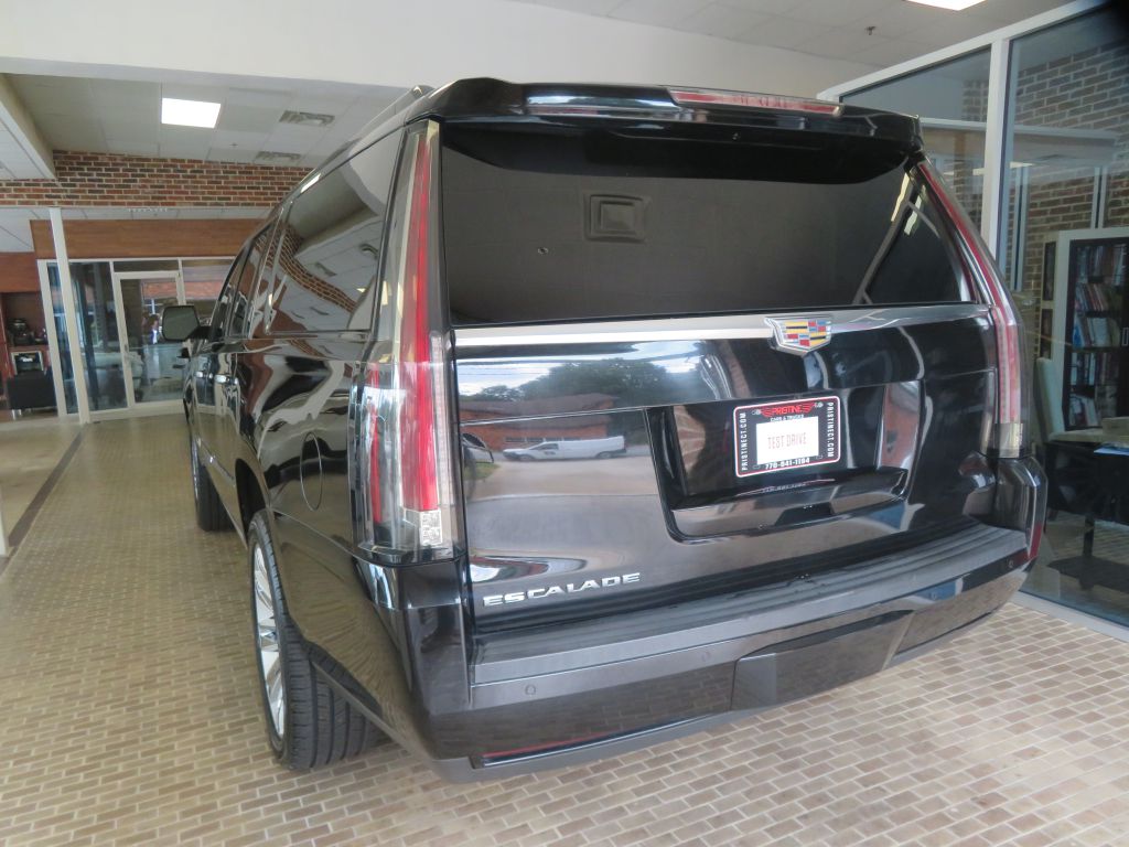 Photo 6 of this CADILLAC ESCALADE