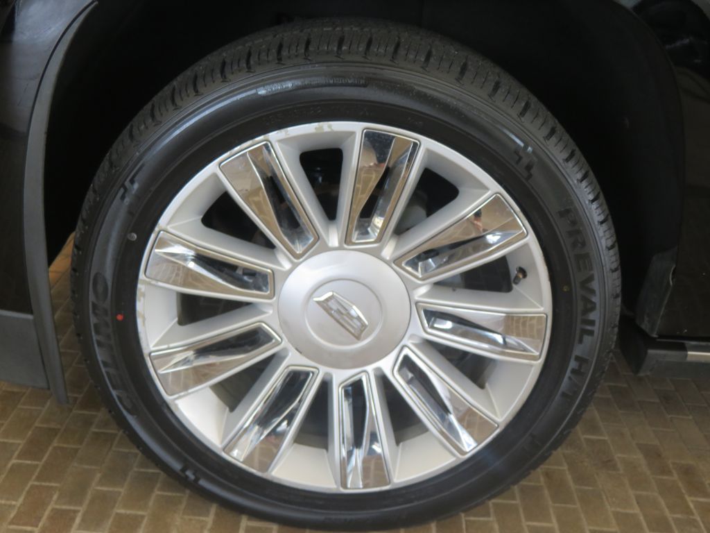 Photo 7 of this CADILLAC ESCALADE
