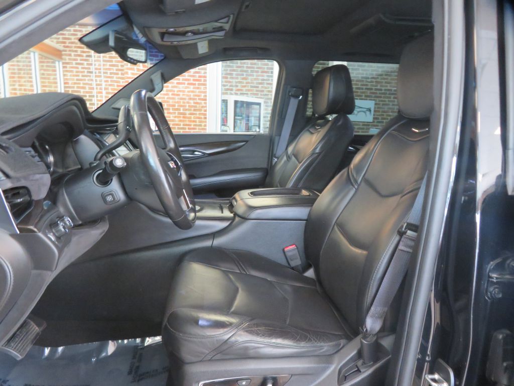 Photo 15 of this CADILLAC ESCALADE