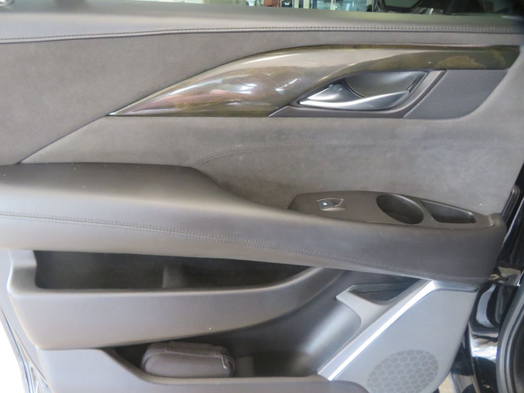 Photo 18 of this CADILLAC ESCALADE