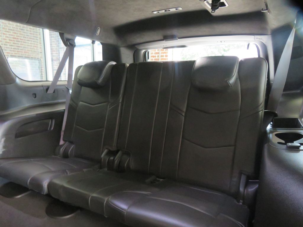 Photo 21 of this CADILLAC ESCALADE