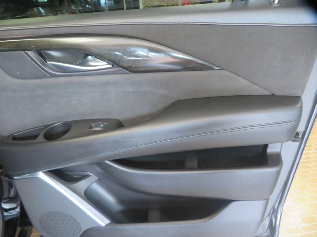 Photo 23 of this CADILLAC ESCALADE