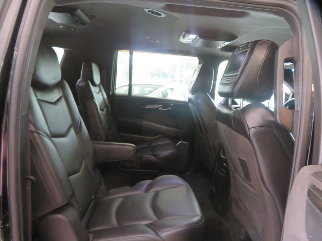 Photo 24 of this CADILLAC ESCALADE