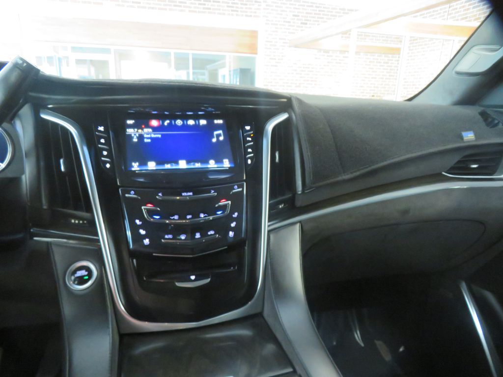 Photo 40 of this CADILLAC ESCALADE