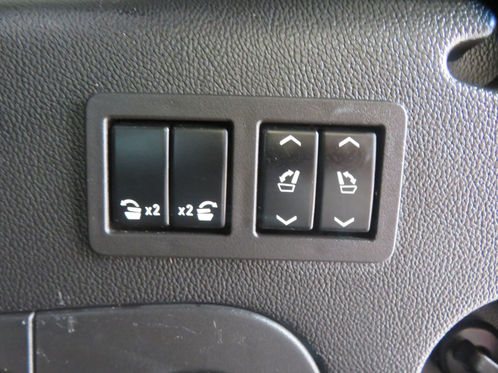 Photo 58 of this CADILLAC ESCALADE