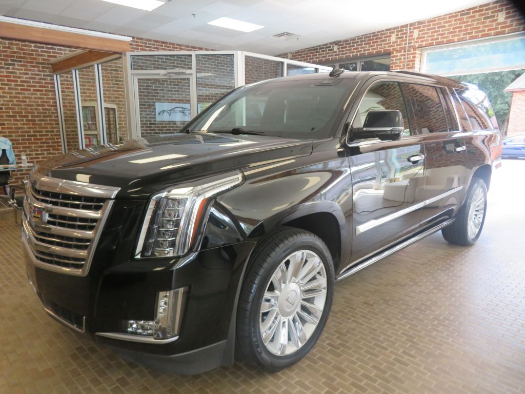 Photo 81 of this CADILLAC ESCALADE