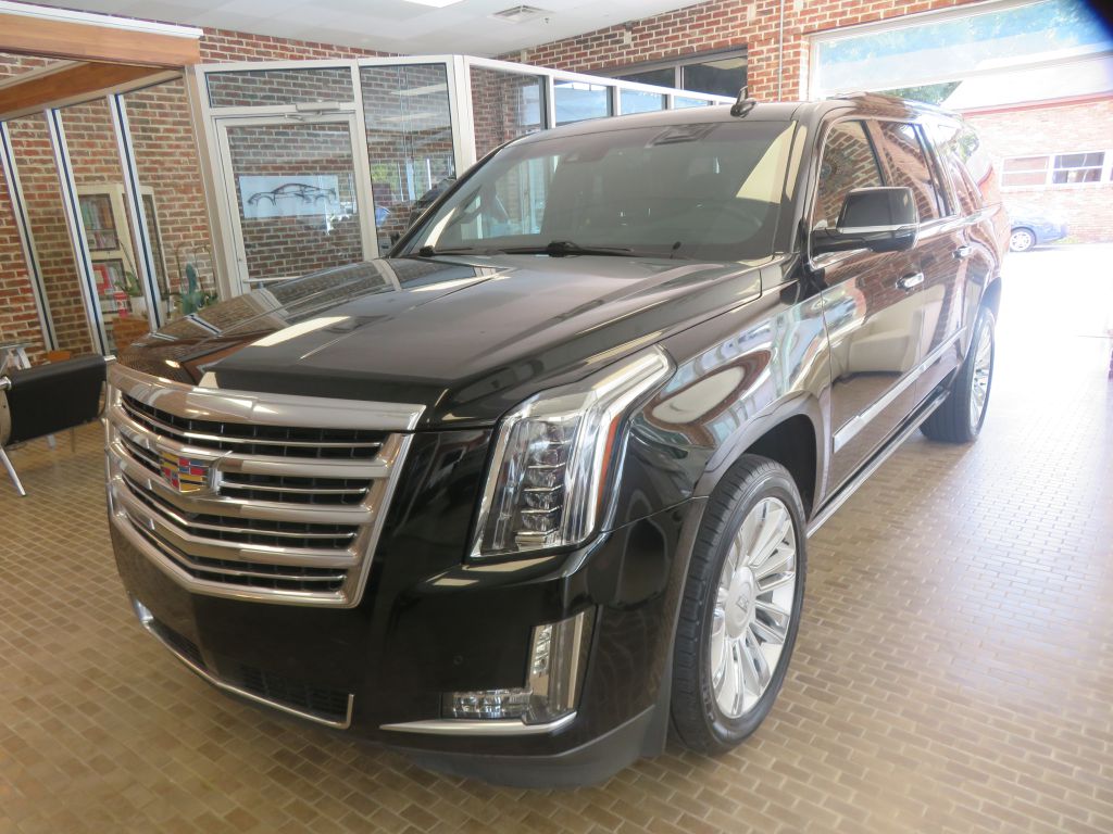 Photo 86 of this CADILLAC ESCALADE