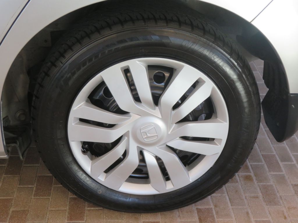 Photo 8 of this HONDA FIT