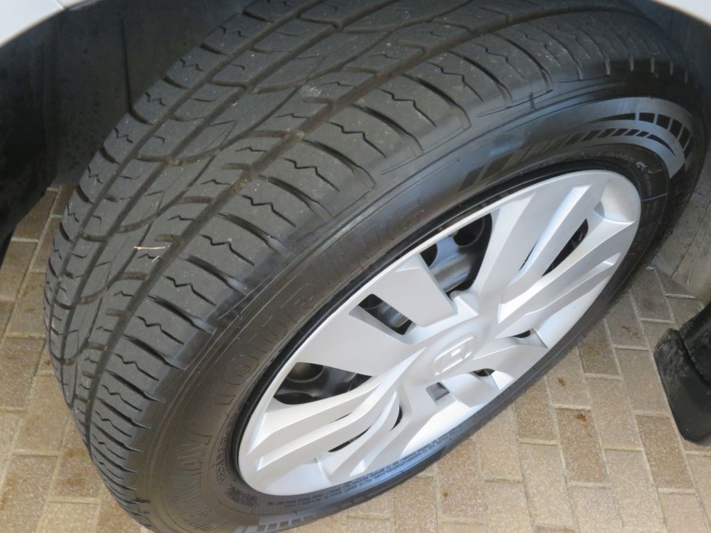 Photo 11 of this HONDA FIT