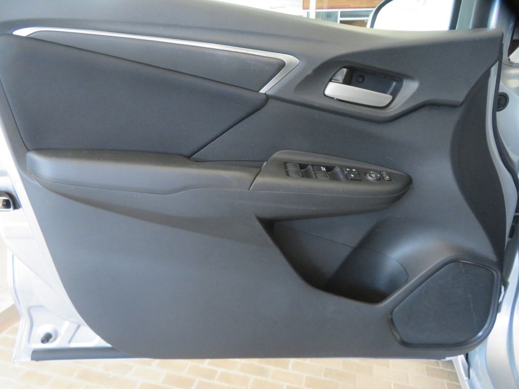 Photo 13 of this HONDA FIT