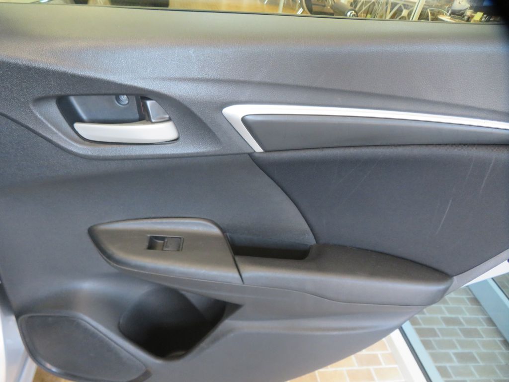 Photo 21 of this HONDA FIT